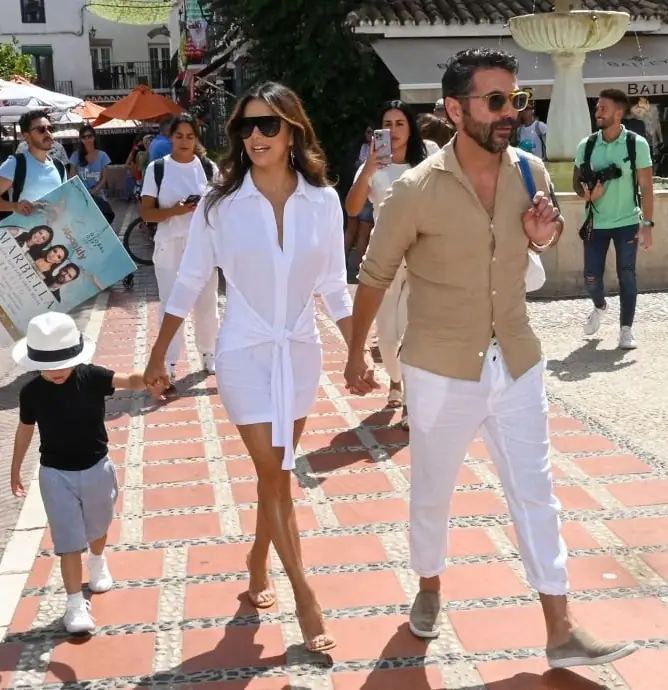 02. HOLLYWOOD ET LE MONDE DU DIVERTISSEMENT – La Maison Banus