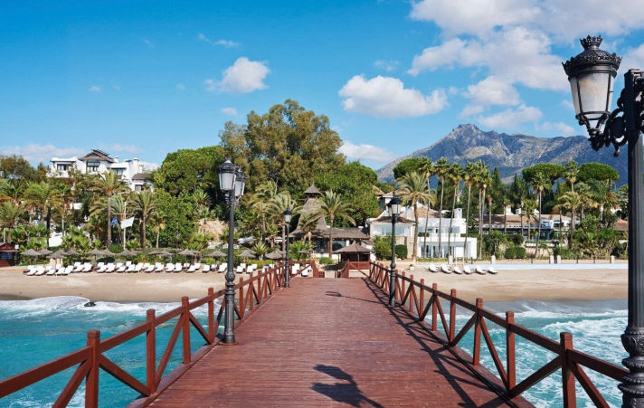 Licences touristique – La Maison Banus