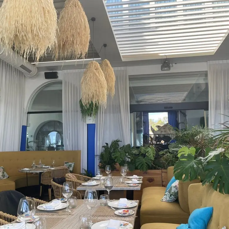 Thera - €€ - €€€ – La Maison Banus